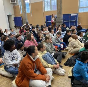  Les 5èmes au théâtre