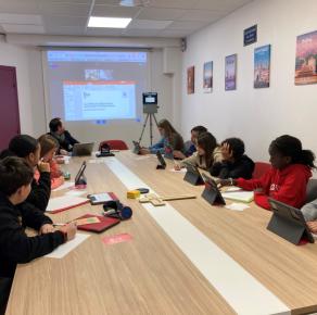 L’apprentissage aux outils numériques